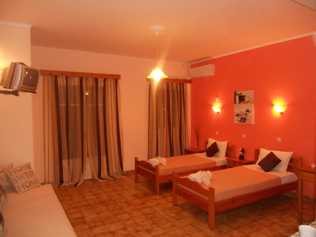 Elli Marina Studios And Apartments Benitses  Habitación foto